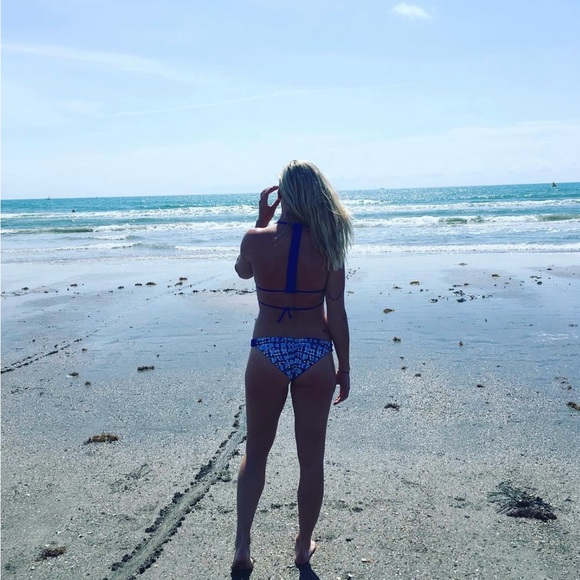 Cupshe tiedye bikini - Picture 5 of 6